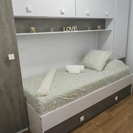 El Rinconcito De Lola كانديلاريا